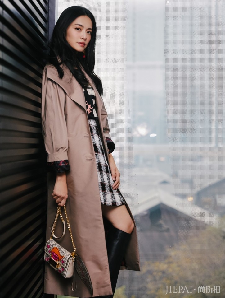 姚晨穿“胖毛衣”出门，胖的都认不出来了！