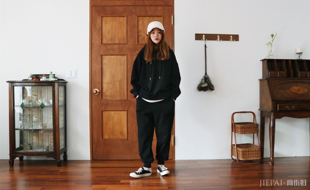 经典穿搭look 简约风格凸显甜美气质