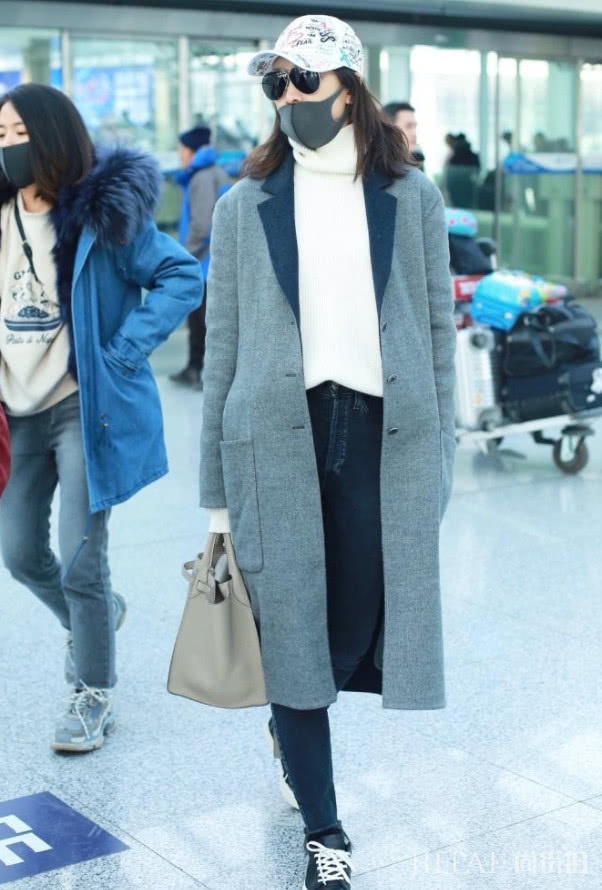 王鸥机场造型终于翻车!