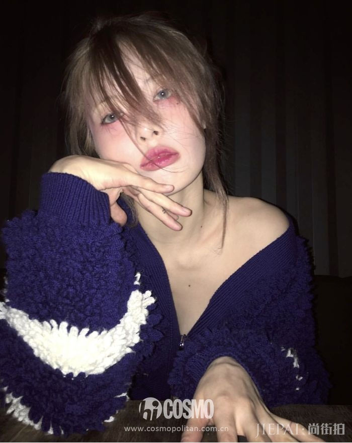 钟楚曦泫雅靠什么撩到了小两岁的男友