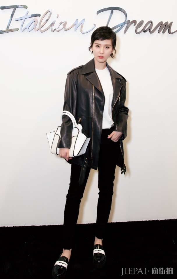 刘诗诗“男士鞋”都穿得那么好看,太服气!