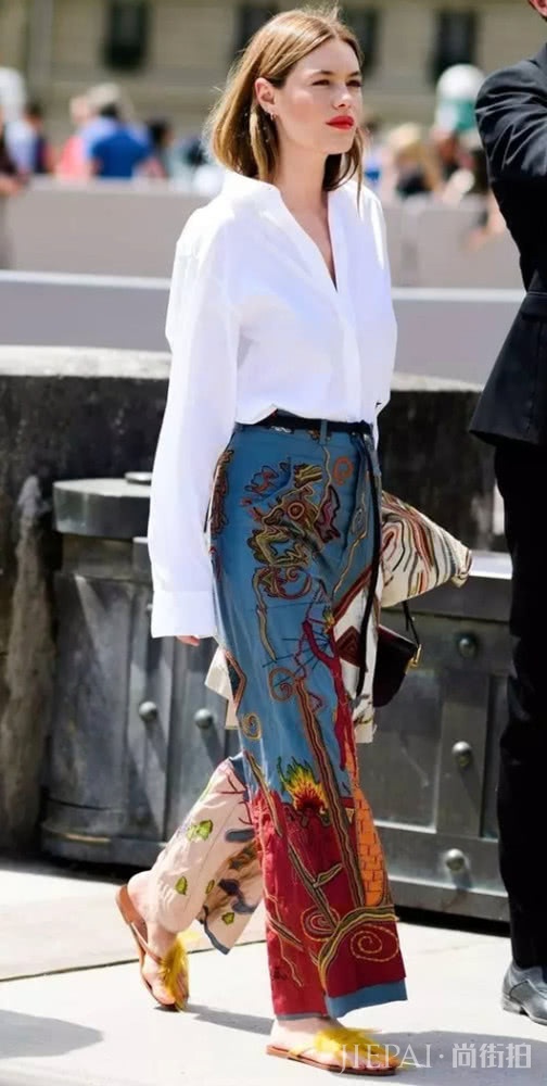 衬衫+阔腿裤,在春季提升你的高级时尚感