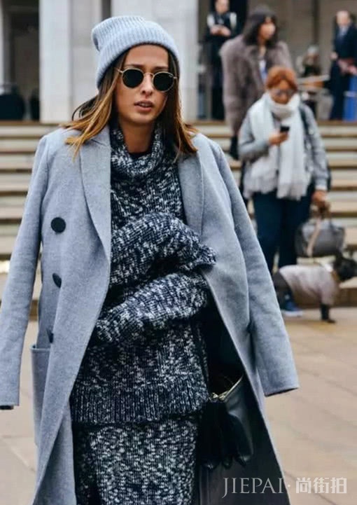 灰色大衣自带高级感的东方美,谁穿谁美