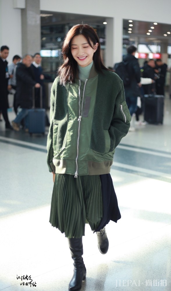 江疏影终于穿对了,选对衣服颜色很关键