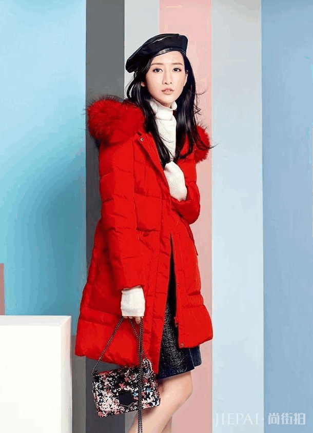 学会6款“红色”搭配，显白又减龄！