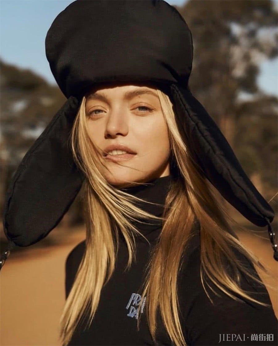 她曾是第一超模,前途大好时却选择了隐退