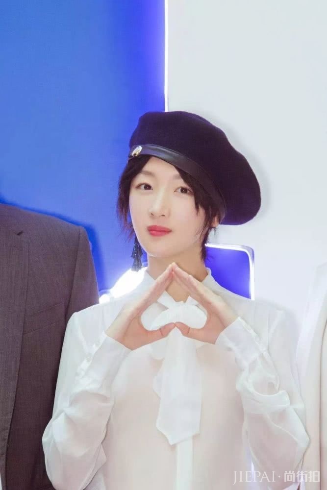 贝雷帽、鸭舌帽、宽檐帽…选对了帽子效果堪比美图