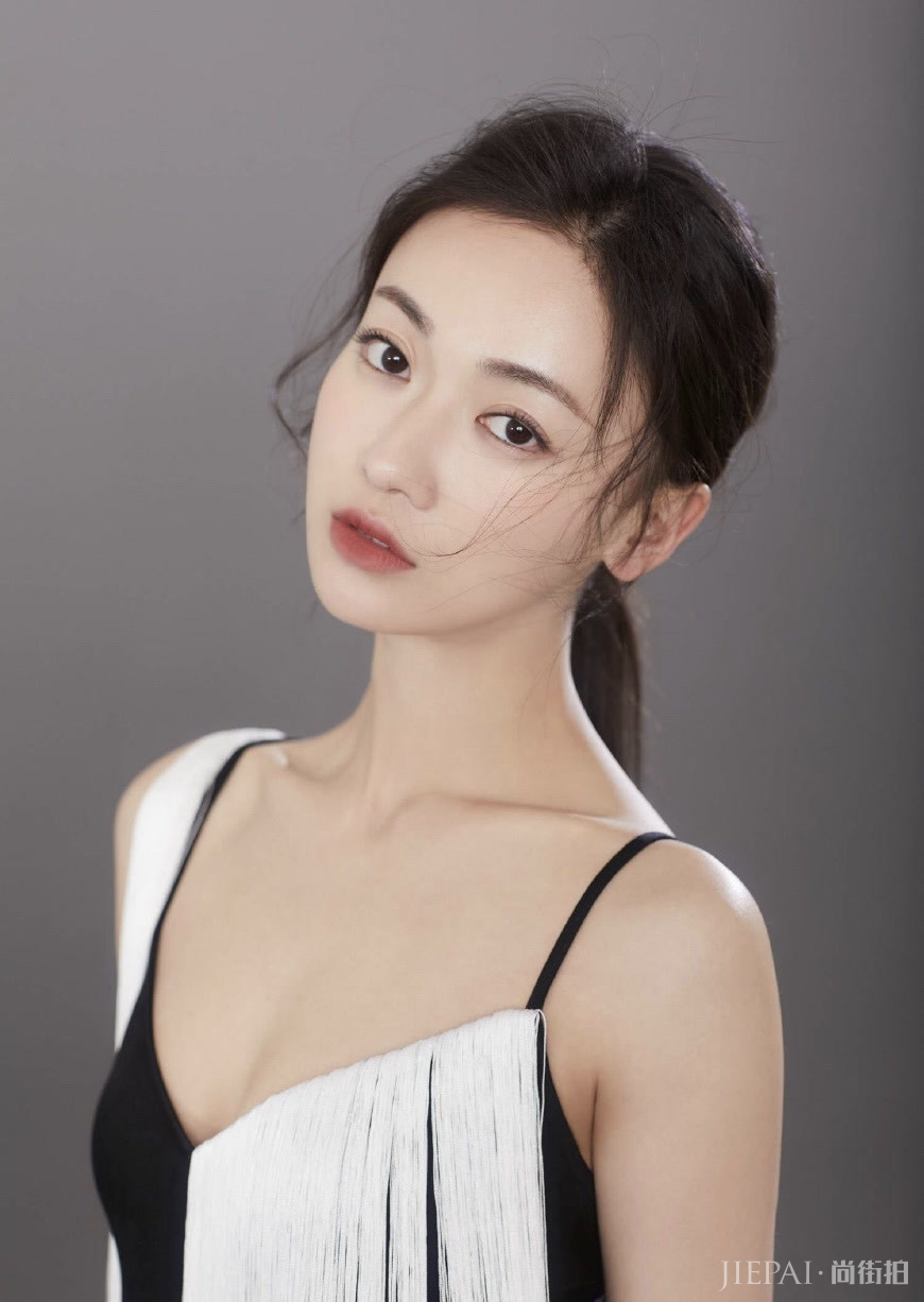 吴谨言换了个发型就像换张脸？