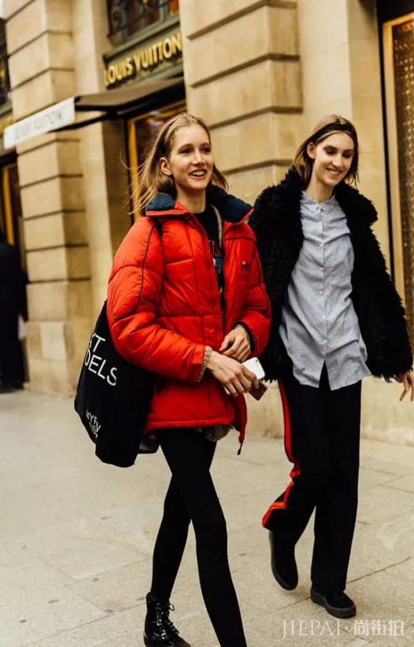 羽绒服搭配这几款包包，经典简约还百搭