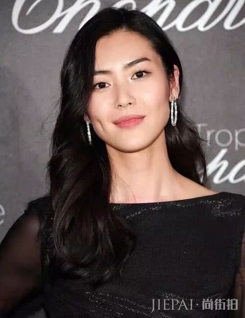 干货!用上衣+口红,配对颜色很漂亮