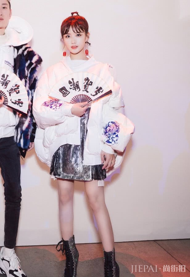 陈意涵创造101淘汰后,携手国潮参加时装周!
