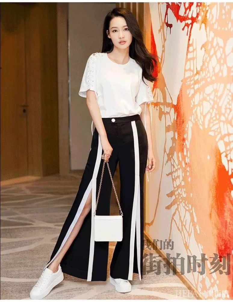 阔腿裤对不住,春天我更爱这条开衩裤