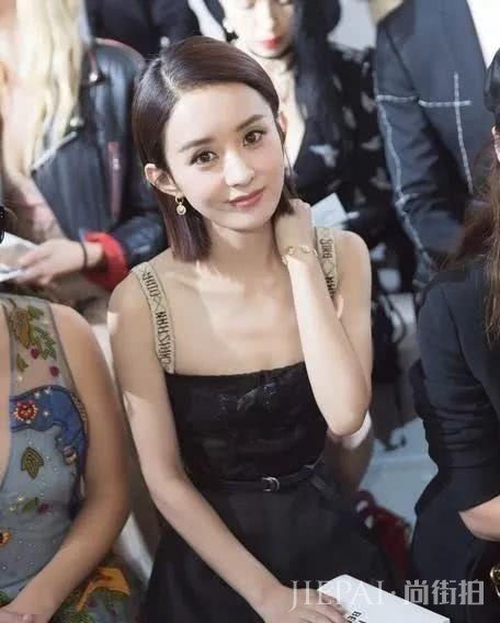 赵丽颖圆脸适合的发型,秒变小v脸
