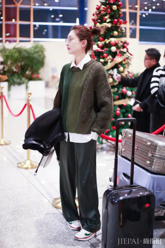 江疏影终于穿对了,选对衣服颜色很关键