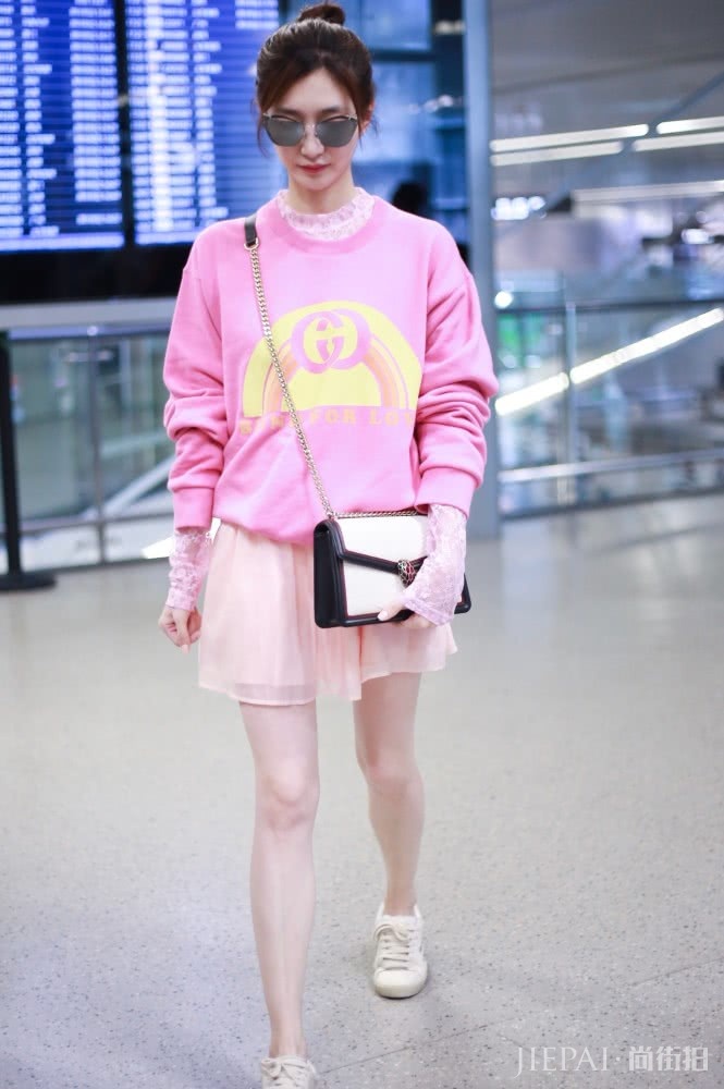 江疏影终于穿对了,选对衣服颜色很关键