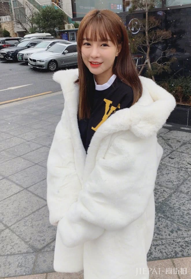 沈梦辰美得不可方物,赤裸裸的撒狗粮!