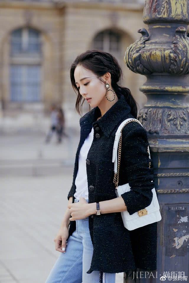 张钧甯贝雷帽搭工装，简单率性，时髦有型！