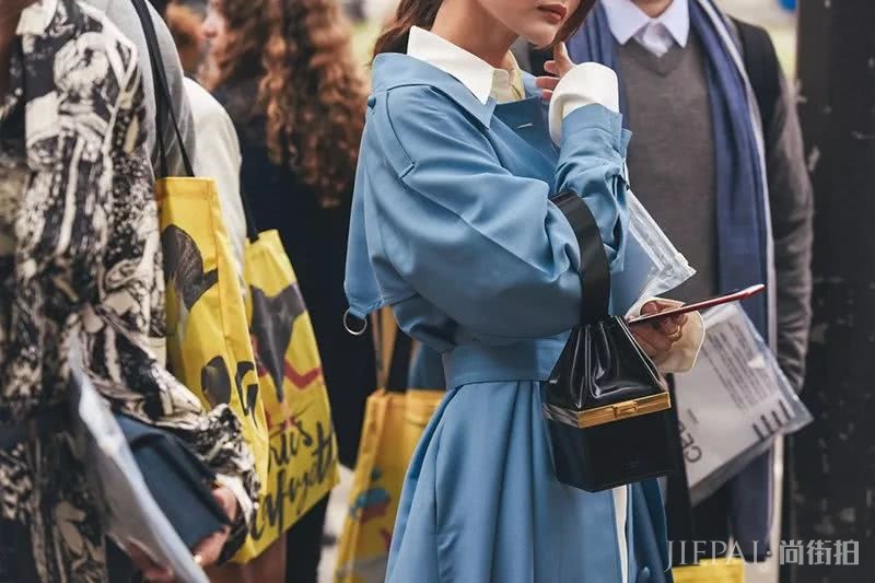 小个子穿风衣+阔腿裤,也能秒变高瘦美