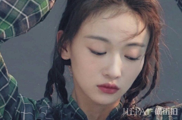 吴谨言换了个发型就像换张脸？