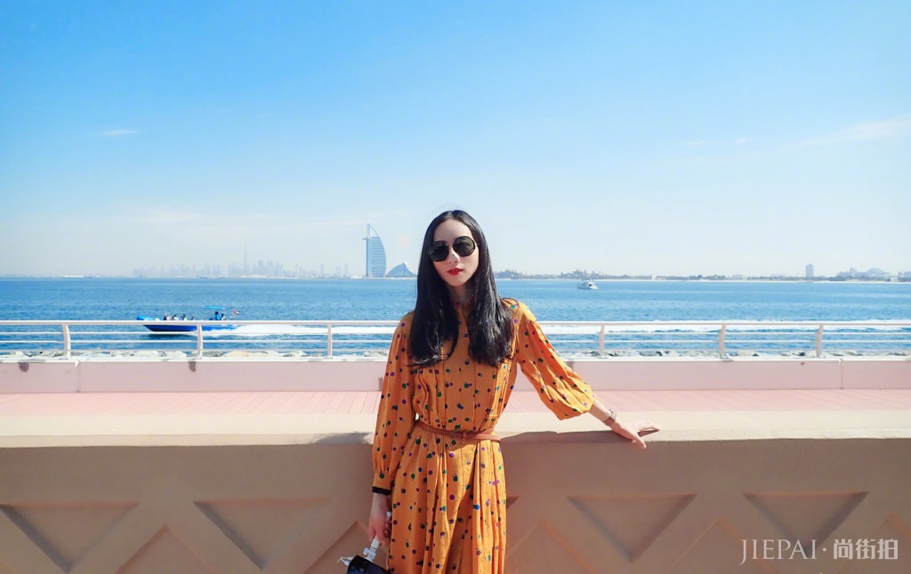 韩雪波点连衣裙穿出高级感显优雅气质！