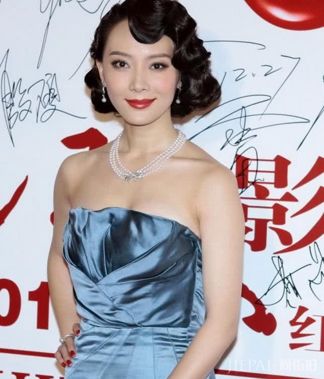 陈数剪款波波头,“鹅蛋脸”变成了“瓜子脸”,意外的很时尚