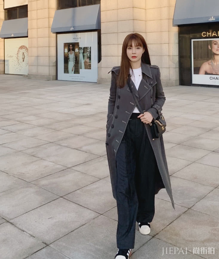 沈梦辰穿了一双“饭团鞋”,还是海苔味的?