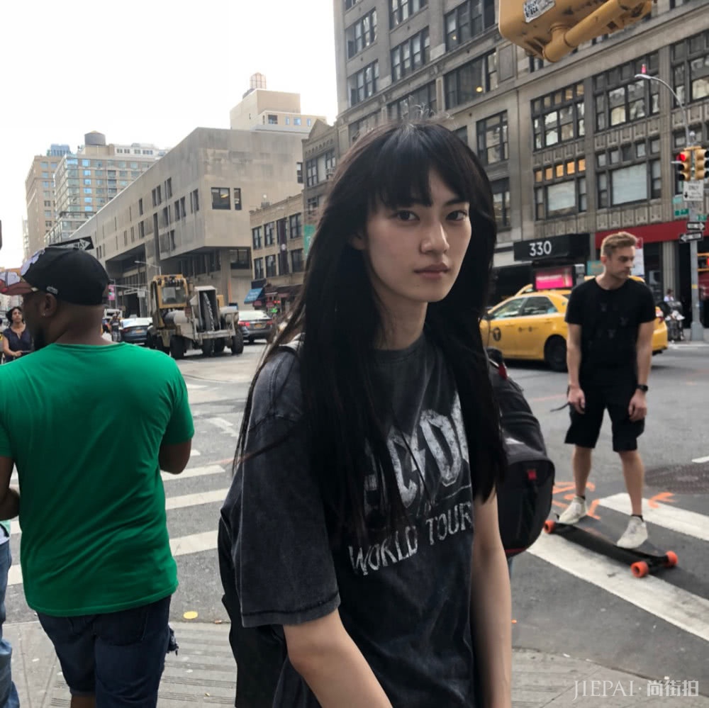 江原美希凭高级颜值圈粉无数,被称为女版小栗旬