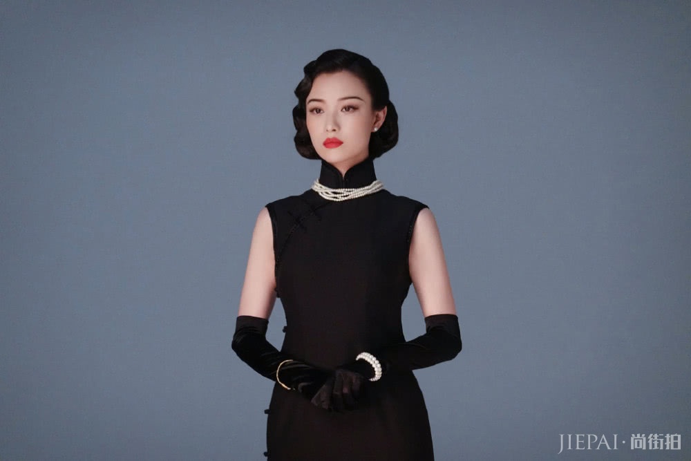 倪妮绿衣服look套装也能轻松hold住