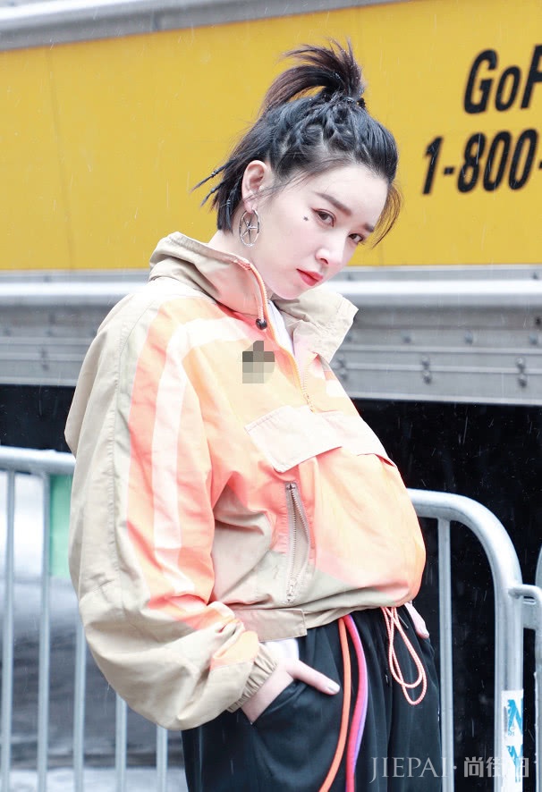 阚清子穿“工装”风格秒变男友样！太帅了