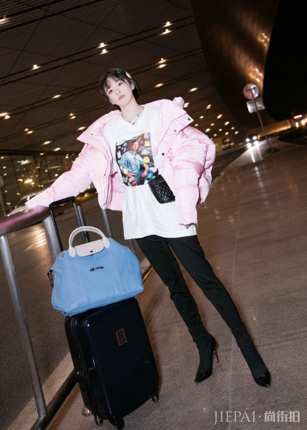 阚清子腰包配上短靴增高10cm，惊艳！