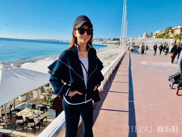 昆凌最年轻的天王嫂,她的穿搭简直和美貌成正比!