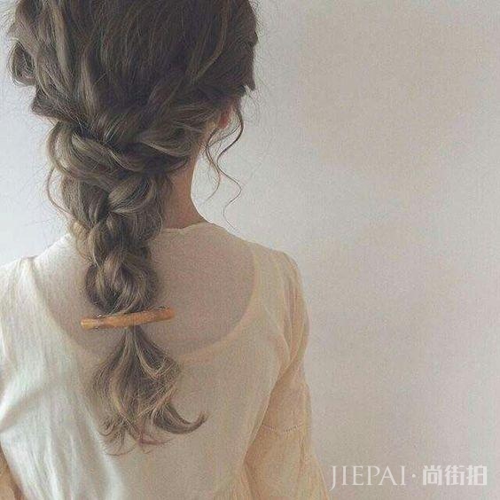 婚礼发型锁定款！10款人气的垂坠感发型介绍！