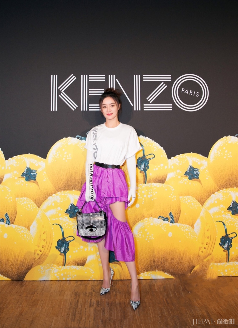 袁姗姗蛋糕裙甜美不时髦，就不能好好穿衣吗？