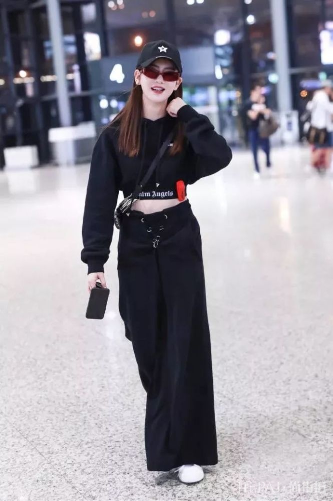 卫衣＋阔腿裤＝舒适又时髦！