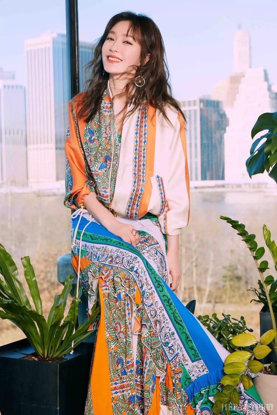 秦岚助阵Tory Burch2019秋冬系列，惊艳亮相纽约秀场 |