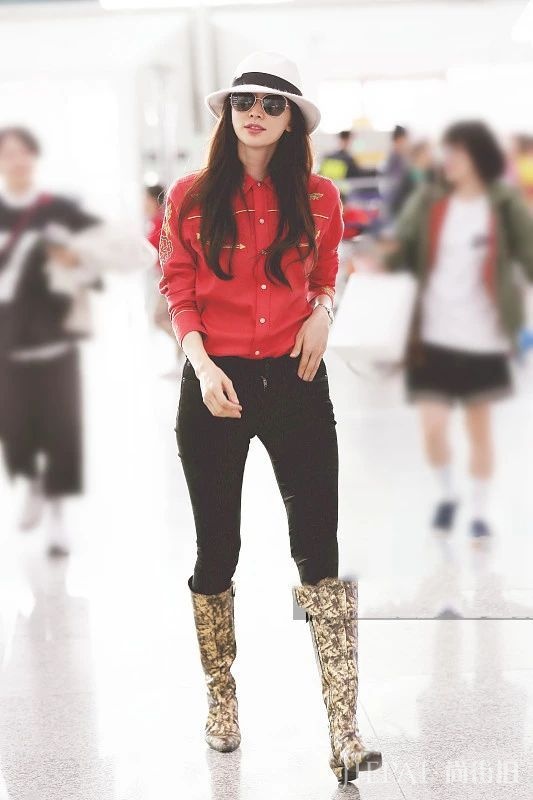 林志玲穿衣依旧如此“做作”！