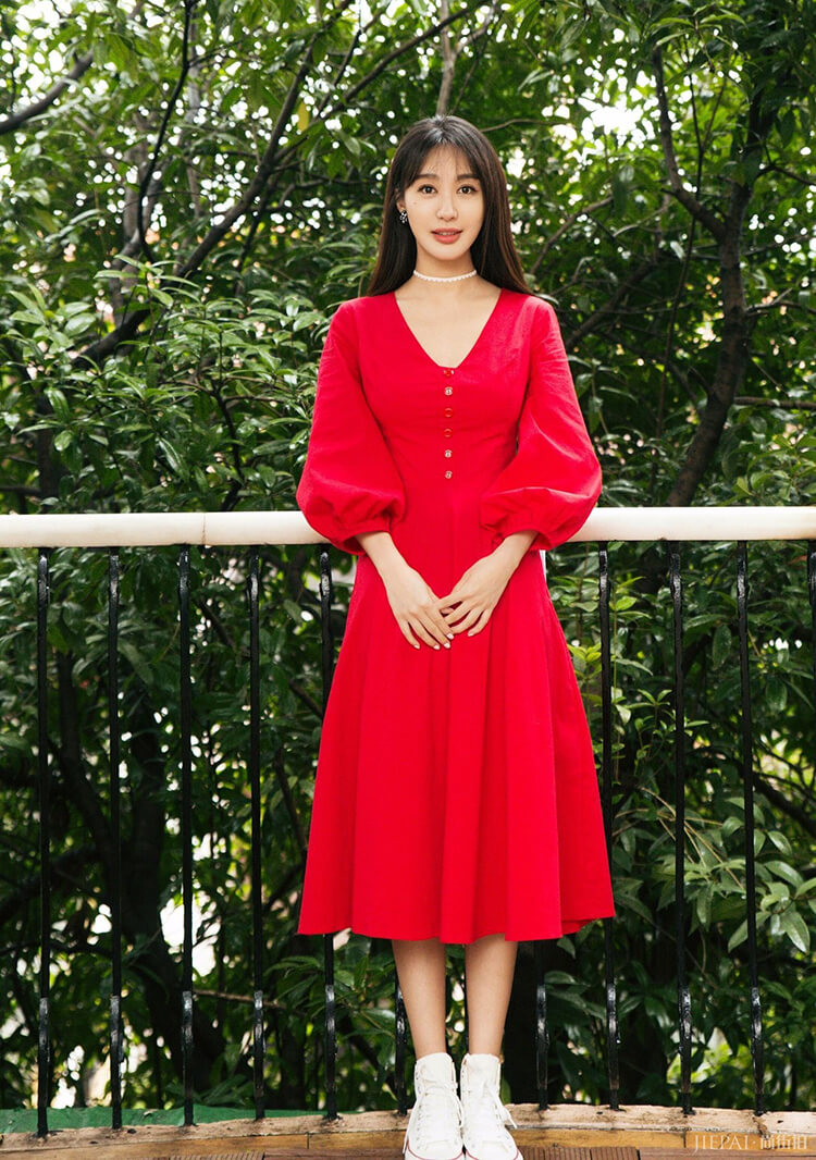 李菲儿柯基臀加大长腿,简直是魔鬼身材!