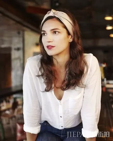 干货!用上衣+口红,配对颜色很漂亮