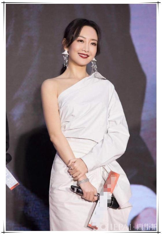 李冰冰一身超5万,却被王鸥比下去了!