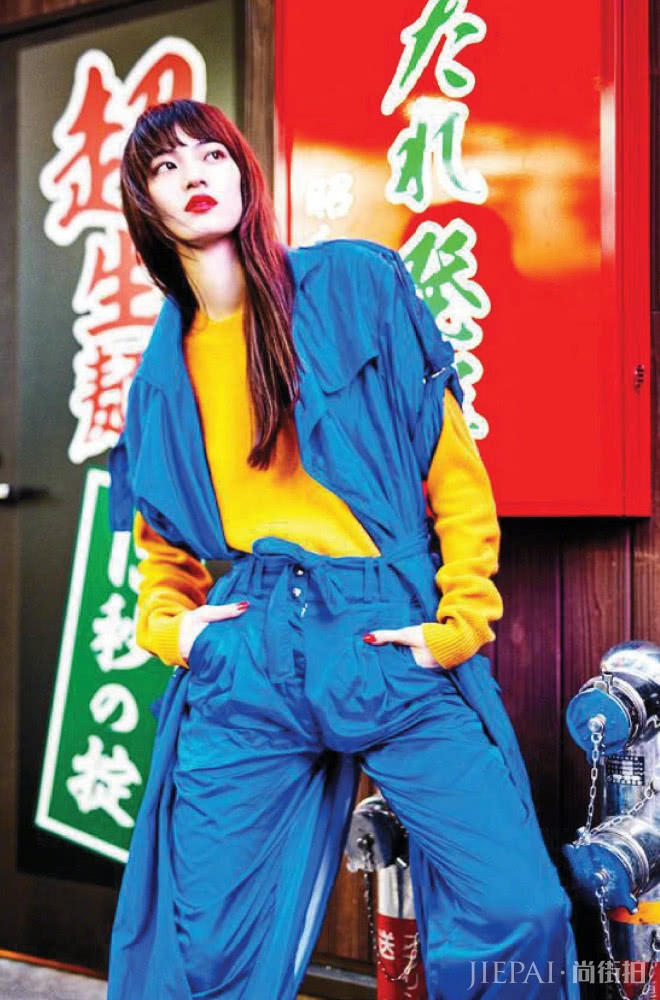 江原美希凭高级颜值圈粉无数,被称为女版小栗旬