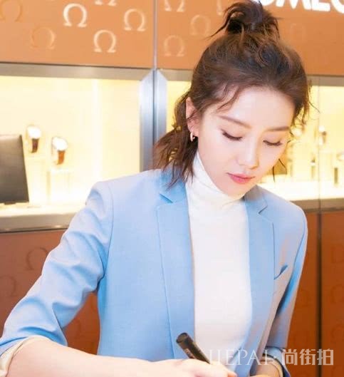 “出街爆款”发型，娜扎景甜的最爱，你也来学一下哦