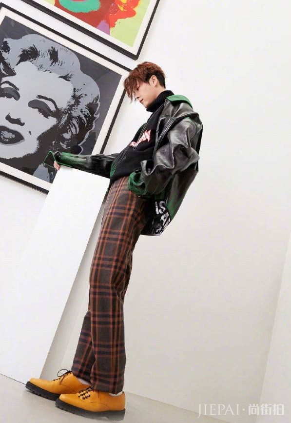徐海乔多变风格尽显熟男气质!