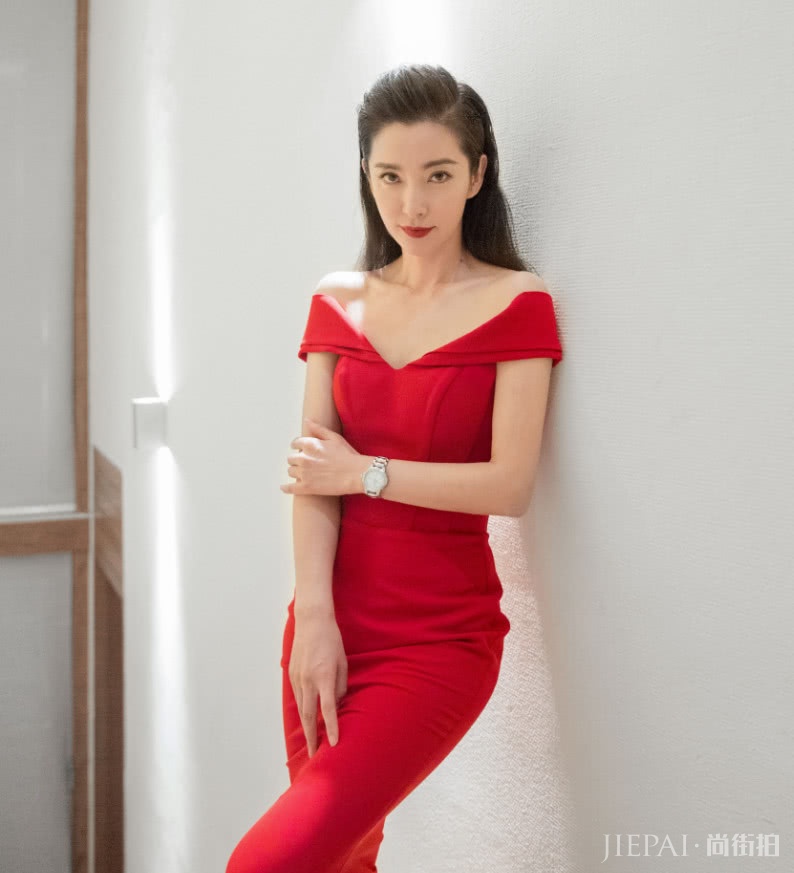 李冰冰的这条裙子设计感太强了?