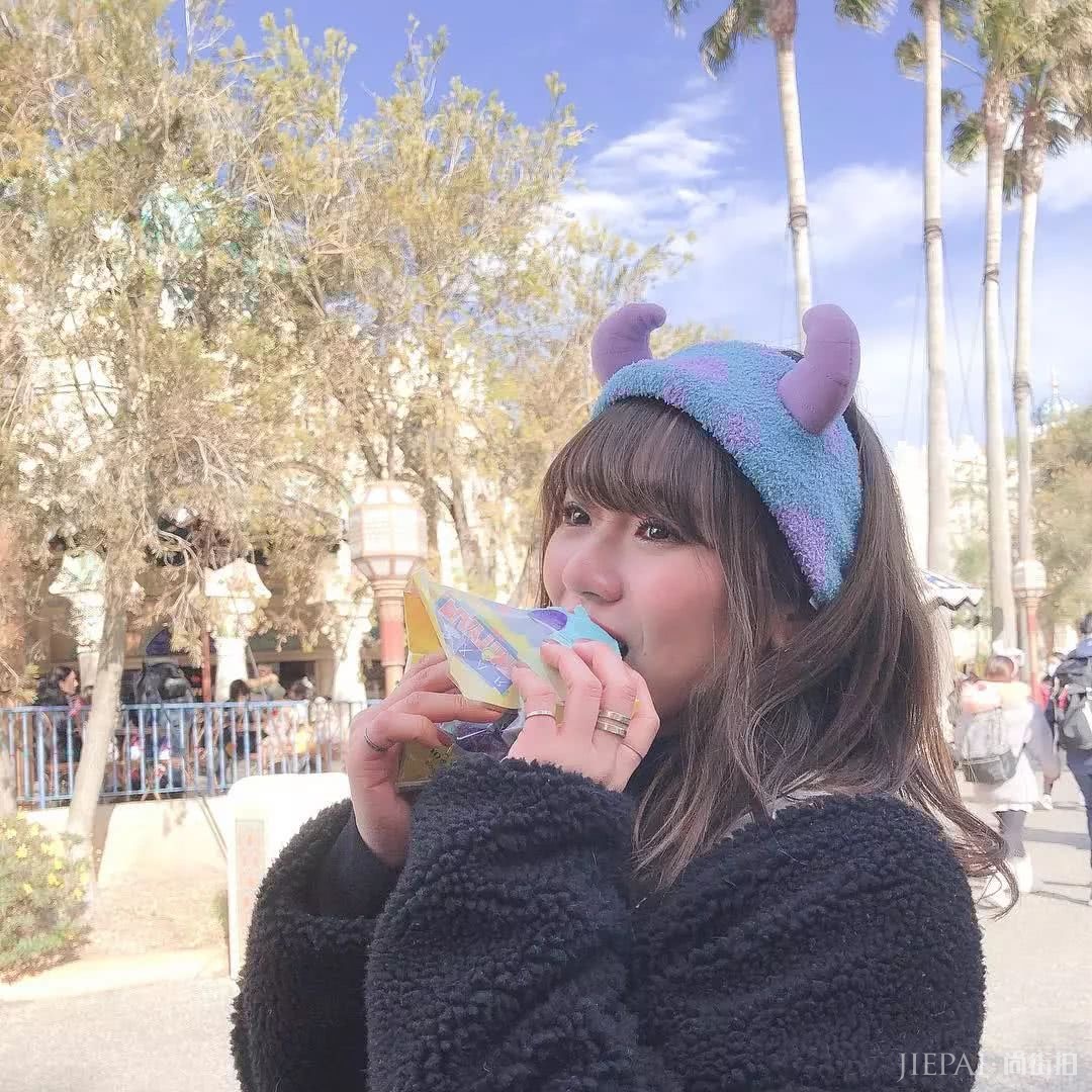 春天到了，是时候向你“显摆”我们私藏的时尚博主了