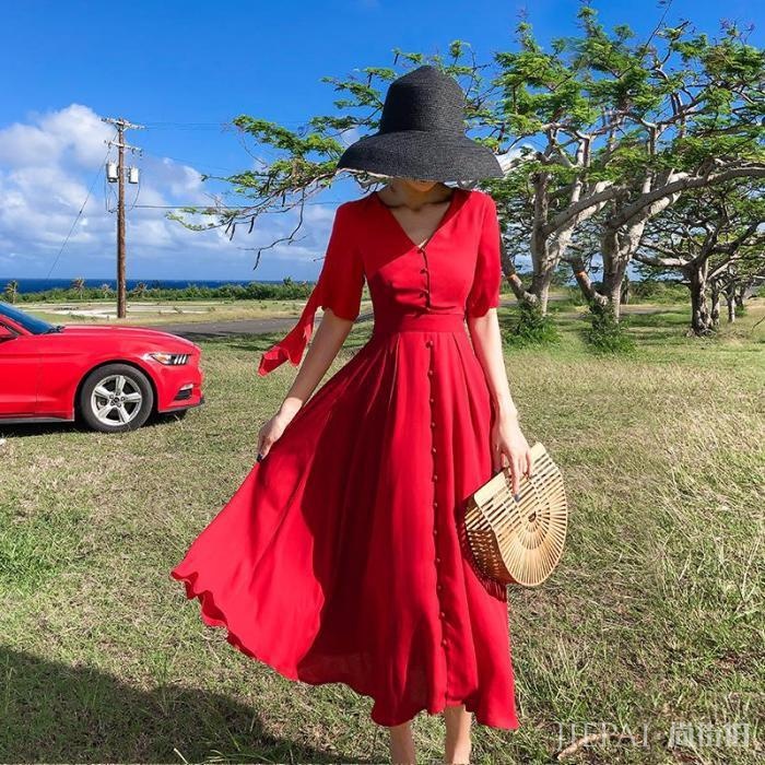 今年流行的仙女连衣裙，轻松遮掉你的大屁股