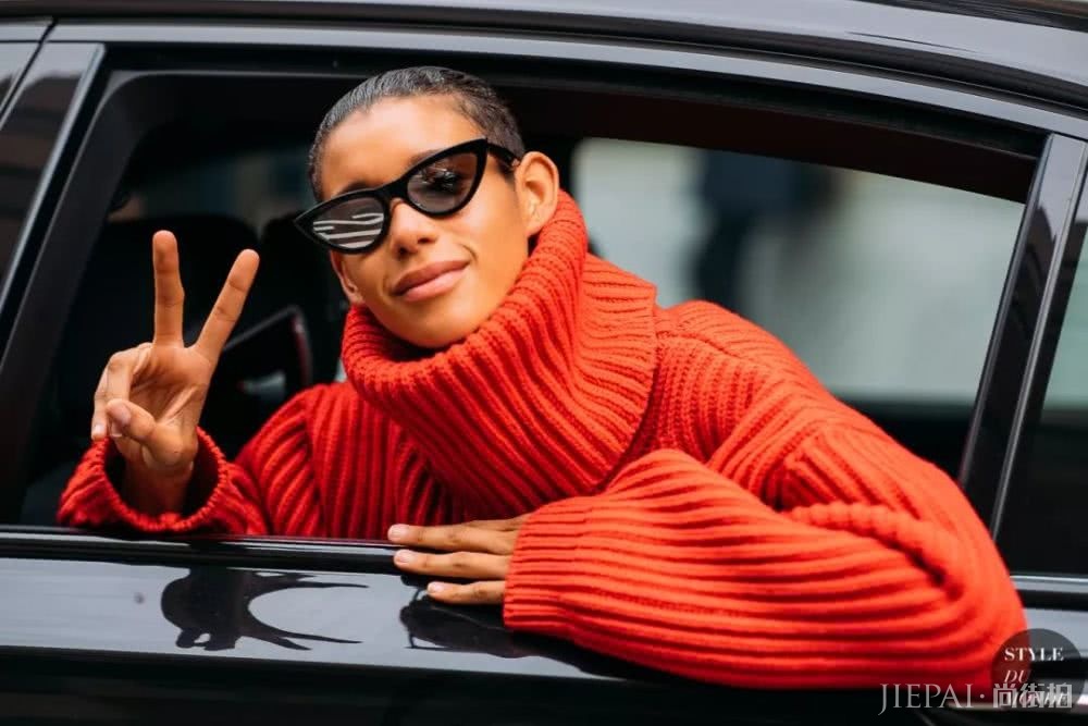 好看到犯规,开春穿大毛衣+阔腿裤