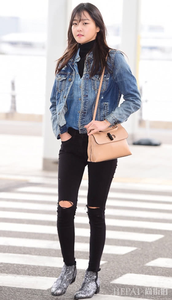 春季穿一件漂亮的牛仔外套，提升气质更显品味