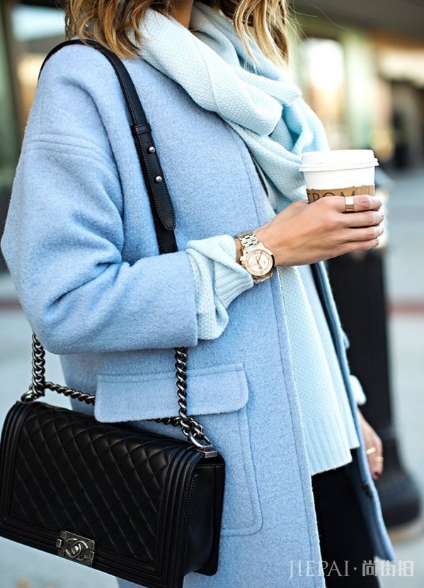 雾霾蓝搭什么颜色好 如同柔美天空的清新气氛