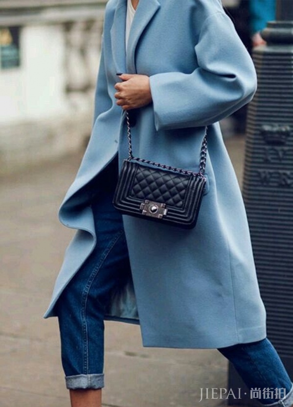 雾霾蓝搭什么颜色好 如同柔美天空的清新气氛
