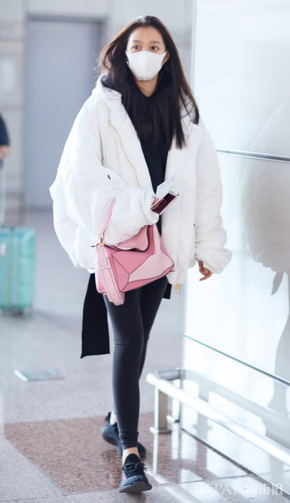 2019春季用这3款白色外套,让你穿出优雅白色女性美